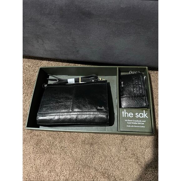 The Sak Iris Demi Crossbody & Card Wallet Gift Set Black Leather - Picture 1 of 12